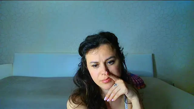 Snapshot of LeggyLover90 chatting on May 2026 02:56:01 PM LeggyLover90 online show from May 2026 02:56:01 PM