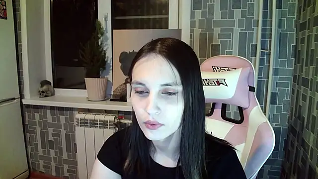 Snapshot of BlackHe4rts_ chatting on March 2025 10:48:01 PM BlackHe4rts  online show from March 2025 10:48:01 PM