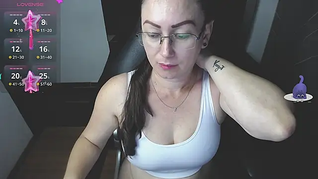 milly sanchez online show from February 2025 09:03:02 PM