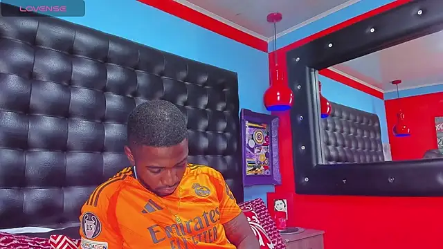 Drake Nassir4 online show from March 2025 09:13:02 PM