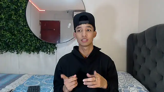 jose sexycumm online show from March 2025 07:15:01 PM