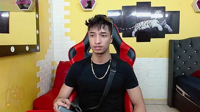 jose sexycumm online show from January 2026 08:22:01 PM