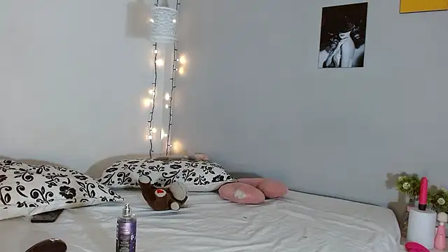 Snapshot of Kimandyuk chatting on December 2024 10:41:02 PM Kimandyuk online show from December 2024 10:41:02 PM