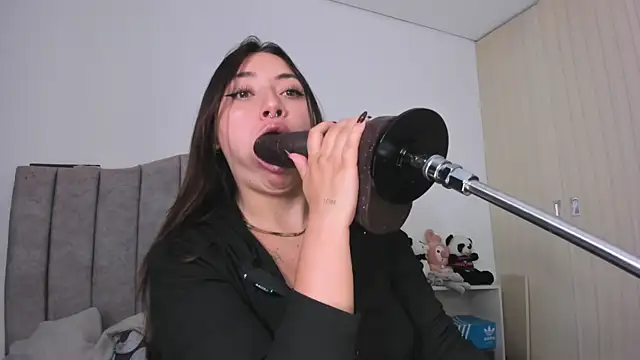 Mariana Castro9 online show from July 2026 03:02:02 AM