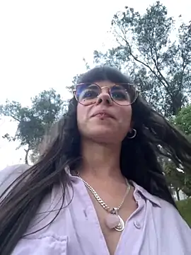 Snapshot of VioletaSubmissive chatting on May 2026 11:03:02 PM VioletaSubmissive online show from May 2026 11:03:02 PM