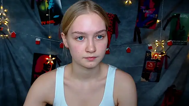 MademoiselleCl online show from December 2025 01:07:01 PM