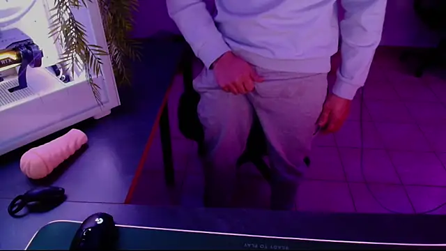 Snapshot of Vlad230323 chatting on December 2024 04:20:01 PM Vlad230323 online show from December 2024 04:20:01 PM