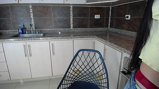 anna alvarez online show from February 2026 11:40:02 AM