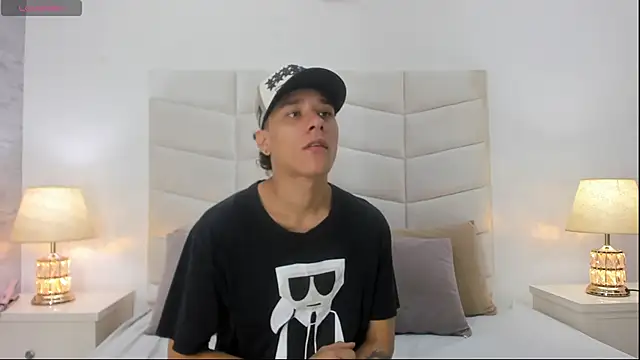 Snapshot of Buda_and_Cataleya_ chatting on March 2025 02:01:01 PM Buda and Cataleya  online show from March 2025 02:01:01 PM