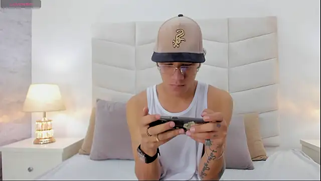 Snapshot of Buda_and_Cataleya_ chatting on March 2025 02:03:01 PM Buda and Cataleya  online show from March 2025 02:03:01 PM