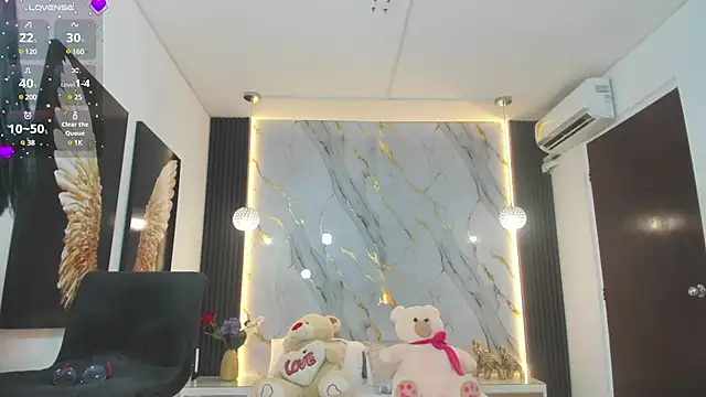 Snapshot of estephany_doll chatting on March 2025 02:19:01 PM estephany doll online show from March 2025 02:19:01 PM