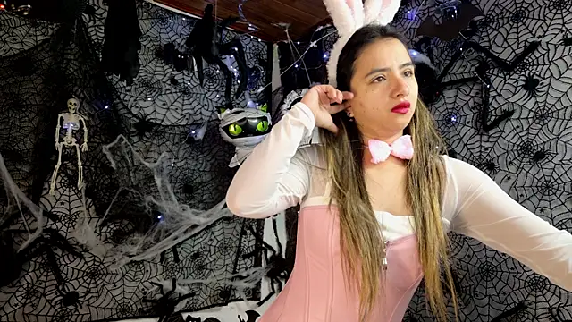 julietta   jackson online show from October 2025 01:29:01 PM