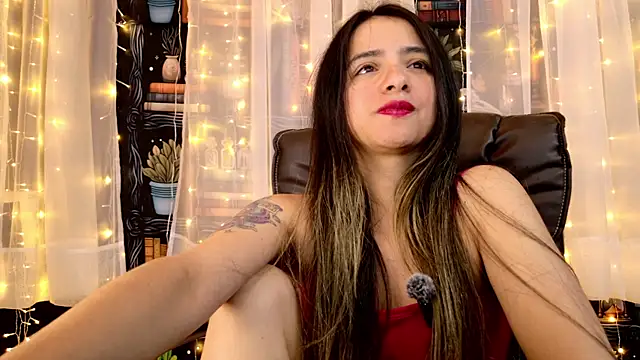 Snapshot of julietta___jackson chatting on May 2026 09:20:02 PM julietta jackson online show from May 2026 09:20:02 PM