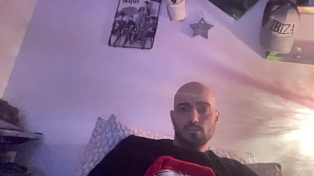 alessandromori91 online show from February 2026 10:17:01 PM