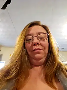 MsShelby40 online show from February 2025 10:11:02 PM