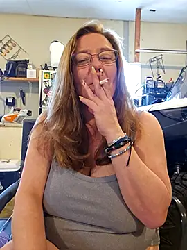 MsShelby40 online show from March 2025 05:07:02 PM