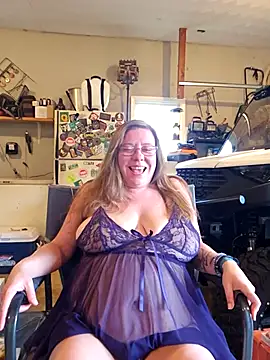 MsShelby40 online show from September 2025 10:10:02 PM