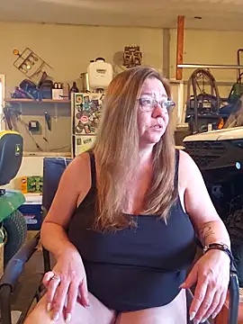 MsShelby40 online show from April 2026 11:11:02 PM