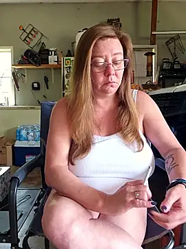 Snapshot of MsShelby40 chatting on June 2026 03:58:02 PM MsShelby40 online show from June 2026 03:58:02 PM