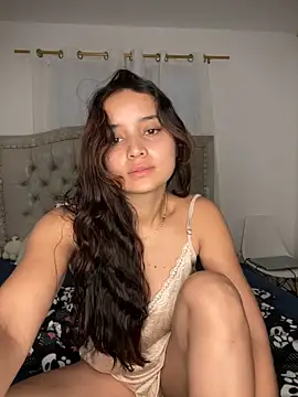 Snapshot of MollySanders___ chatting on December 2024 12:18:02 PM MollySanders    online show from December 2024 12:18:02 PM