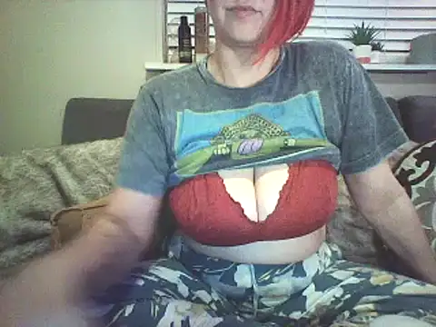 Snapshot of Big-Tits-McGee chatting on January 2025 12:31:02 PM Big-Tits-McGee online show from January 2025 12:31:02 PM