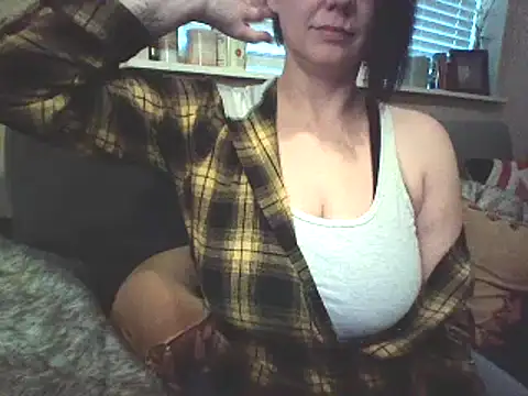 Snapshot of Big-Tits-McGee chatting on January 2025 03:37:01 PM Big-Tits-McGee online show from January 2025 03:37:01 PM