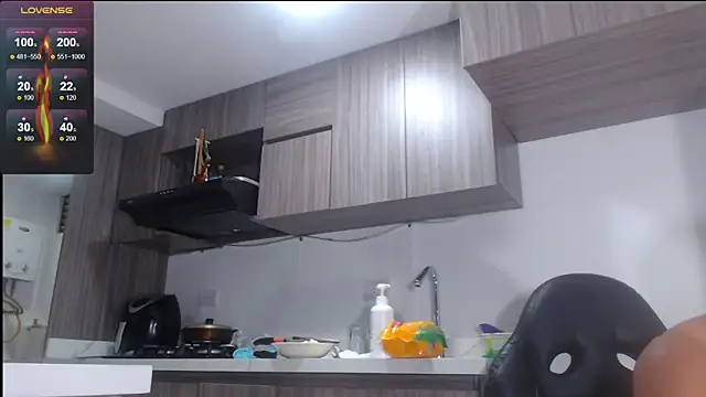 Snapshot of Hotkoljeixxx chatting on March 2025 01:11:02 AM Hotkoljeixxx online show from March 2025 01:11:02 AM