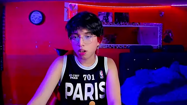 AnggelONfiree online show from March 2025 04:27:02 AM