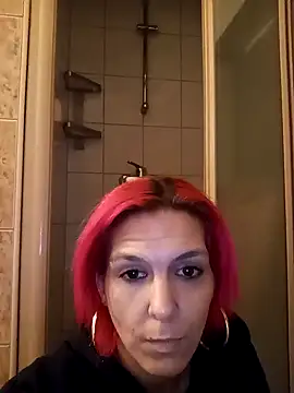 Snapshot of Geilesie32 chatting on January 2025 05:31:01 PM Geilesie32 online show from January 2025 05:31:01 PM