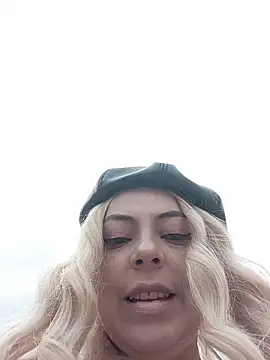 madelaine- online show from February 2026 05:41:01 PM