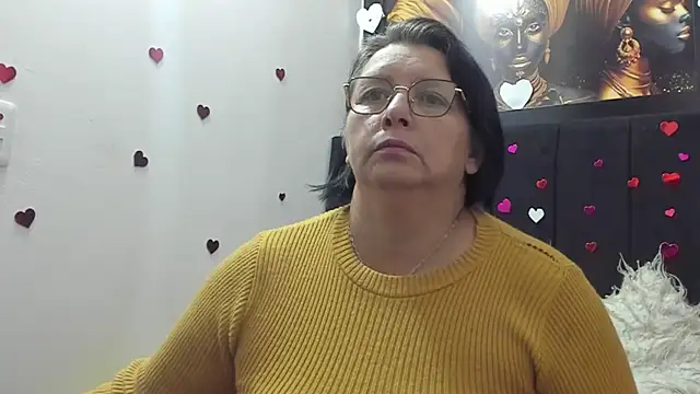 Evaaross 2345 online show from April 2026 01:28:01 PM