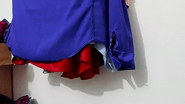 Evaaross 2345 online show from June 2026 12:33:01 PM