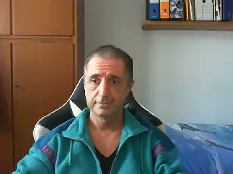 Snapshot of lliuk70mi chatting on December 2024 02:44:01 PM lliuk70mi online show from December 2024 02:44:01 PM