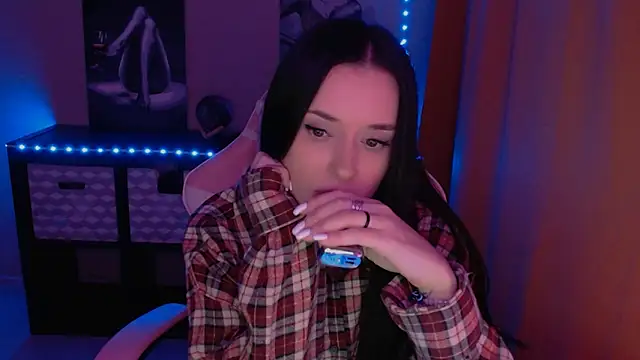 AlisaLink online show from February 2025 06:59:01 PM