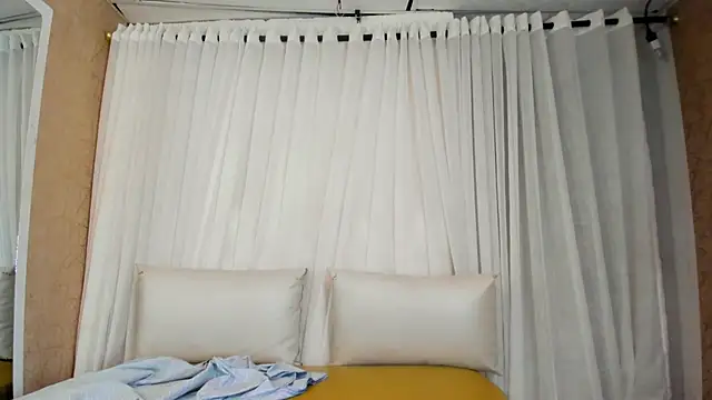 Annyeli online show from September 2025 01:39:01 AM