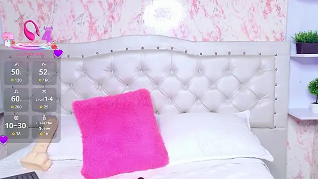 cute mia23 online show from June 2026 05:48:01 PM
