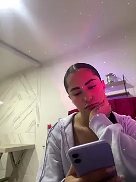 Snapshot of CAM_21X chatting on January 2025 12:48:02 PM CAM 21X online show from January 2025 12:48:02 PM