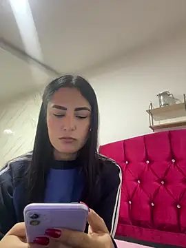 Snapshot of CAM_21X chatting on January 2025 01:02:01 PM CAM 21X online show from January 2025 01:02:01 PM