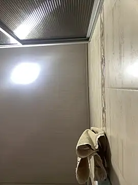 Snapshot of CAM_21X chatting on February 2025 11:21:01 AM CAM 21X online show from February 2025 11:21:01 AM