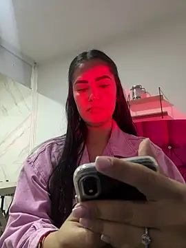 Snapshot of CAM_21X chatting on February 2025 01:33:01 PM CAM 21X online show from February 2025 01:33:01 PM