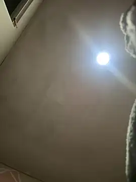 Snapshot of CAM_21X chatting on March 2025 09:14:01 AM CAM 21X online show from March 2025 09:14:01 AM