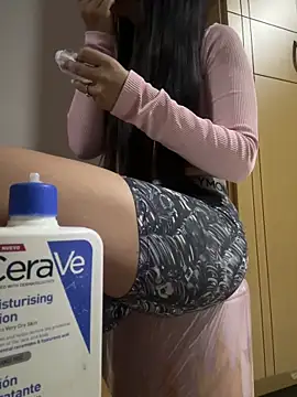 Snapshot of CAM_21X chatting on March 2025 10:06:02 AM CAM 21X online show from March 2025 10:06:02 AM