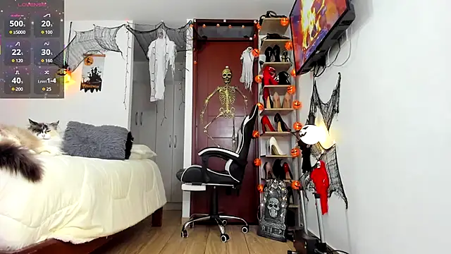 SophieBaker   online show from October 2025 02:42:01 AM