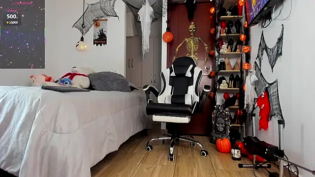 SophieBaker   online show from October 2025 06:48:01 AM