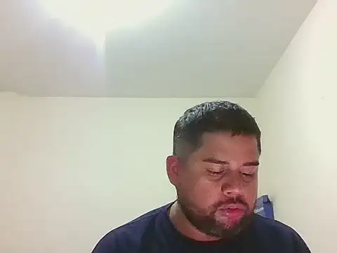Snapshot of GABRIELGARCIA1313 chatting on February 2026 11:12:02 PM GABRIELGARCIA1313 online show from February 2026 11:12:02 PM
