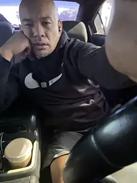 EatMyCake831 online show from April 2026 04:32:02 PM