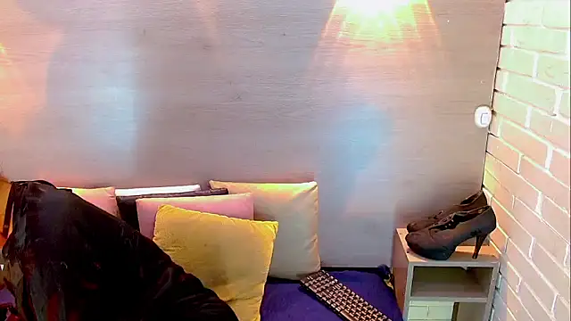 Isalombardi online show from January 2026 03:41:01 AM