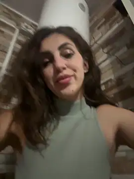 EmaSkyes online show from October 2025 07:45:02 PM