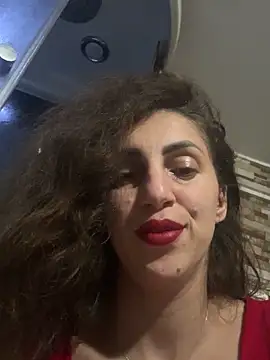 EmaSkyes online show from October 2025 06:41:02 PM