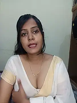Snapshot of Miss-Riyasingh chatting on July 2026 01:35:02 PM Miss-Riyasingh online show from July 2026 01:35:02 PM